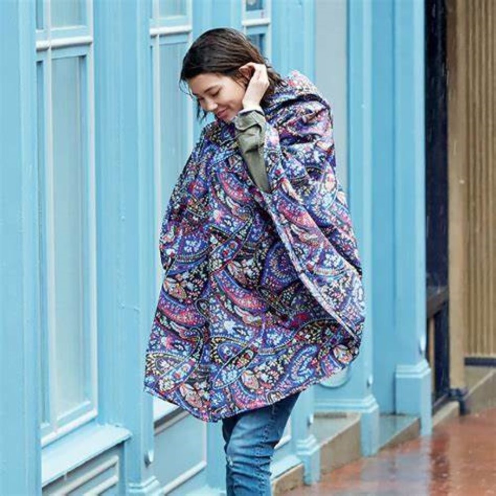 VERA BRADLEY Poncho - Rare Find, no longer in production